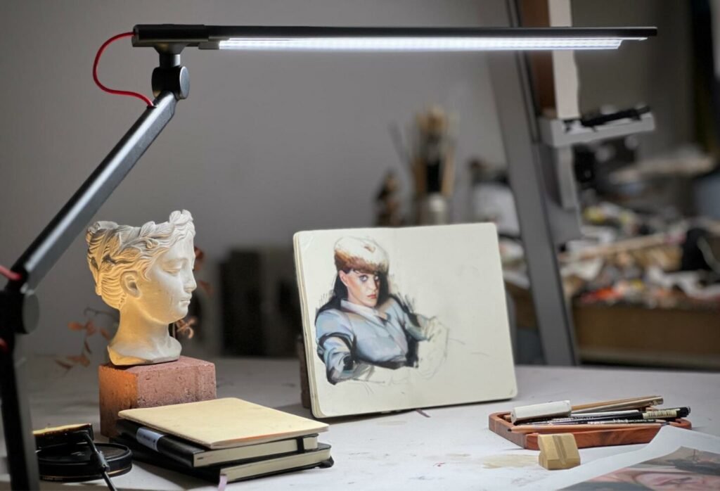 Desk Lamp for Drawing